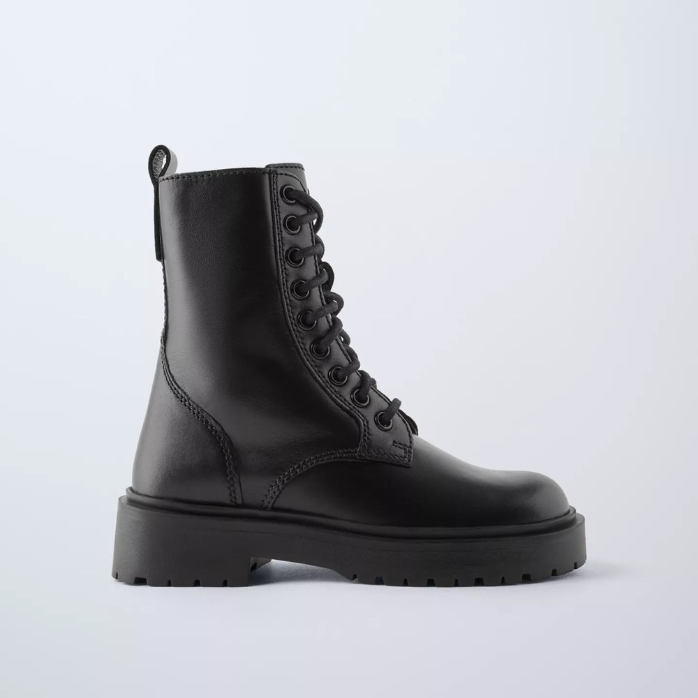 ZARA - GIRL’S LACE UP LEATHER ANKLE BOOTS - SIZE 3 1/2